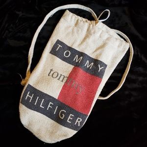 Tommy Hilfiger drawstring bucket bag